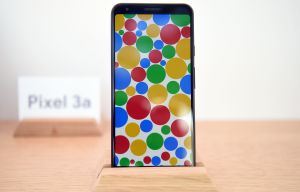 Инженер Apple говорит, что давление на дизайн iPhone - причина, по которой я в разводе   Argos продает новый Google Pixel 3a за £ 3,99, но получить его могут только 50 покупателей   Удалите 22 хитрых приложения, чтобы сэкономить заряд аккумулятора телефона   Женщина утверждает, что у нее есть ДОКАЗАТЕЛЬСТВО Facebook следит за разговорами   SpaceX может «заманить людей в ловушку на Земле», выбрасывая на орбиту изгоев   Мятежники в цепях и детские жертвы - самые ужасные места захоронения в мире